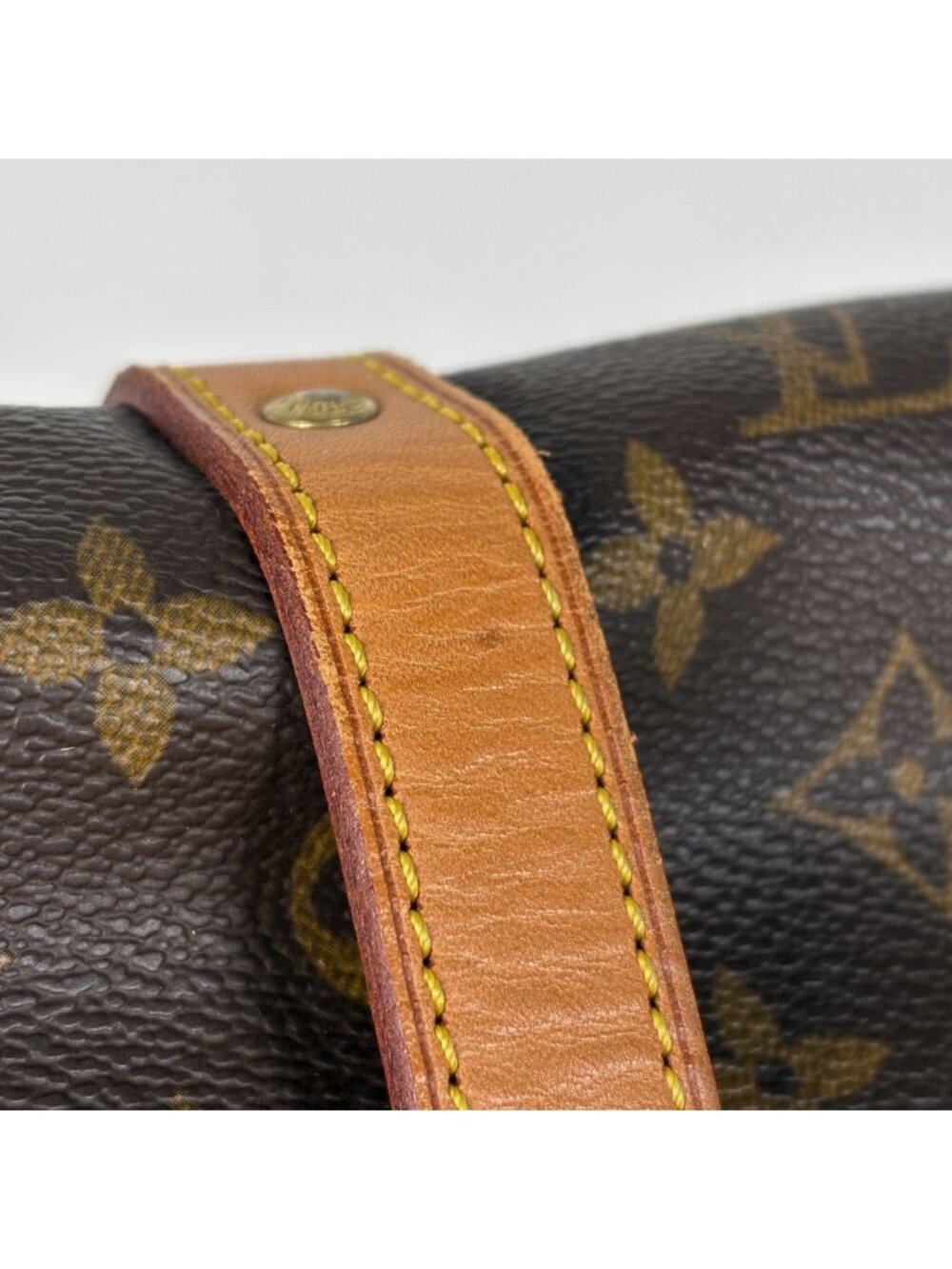 Louis Vuitton Saumur 30 Crossbody Shoulder Bag Monogram Brown - Picture 5 of 9